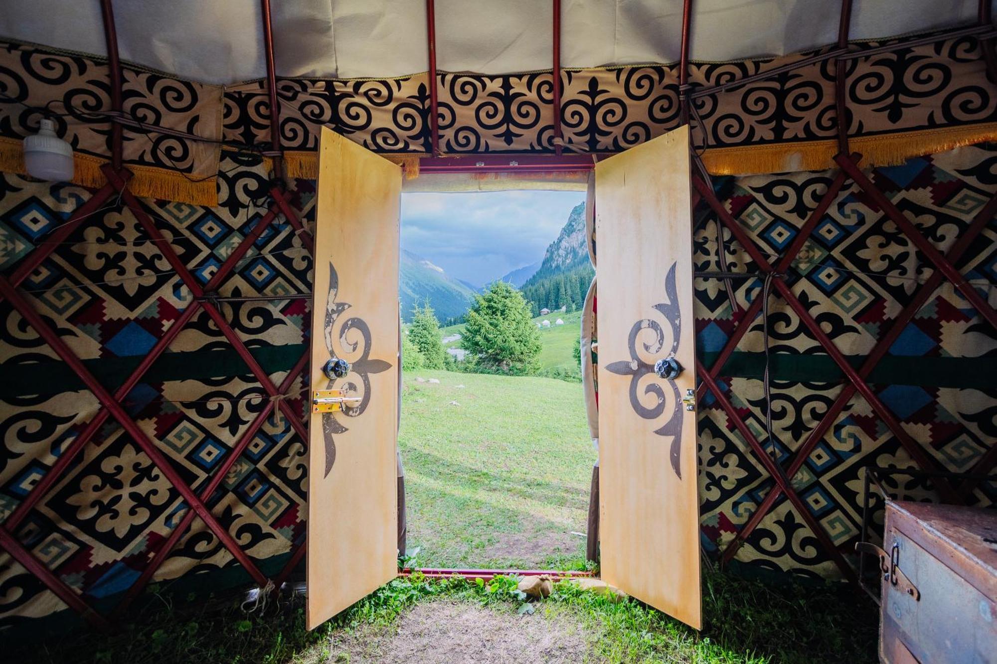 Eco Yurt Camp Arashan Hotel Teploklyuchenka Exterior photo