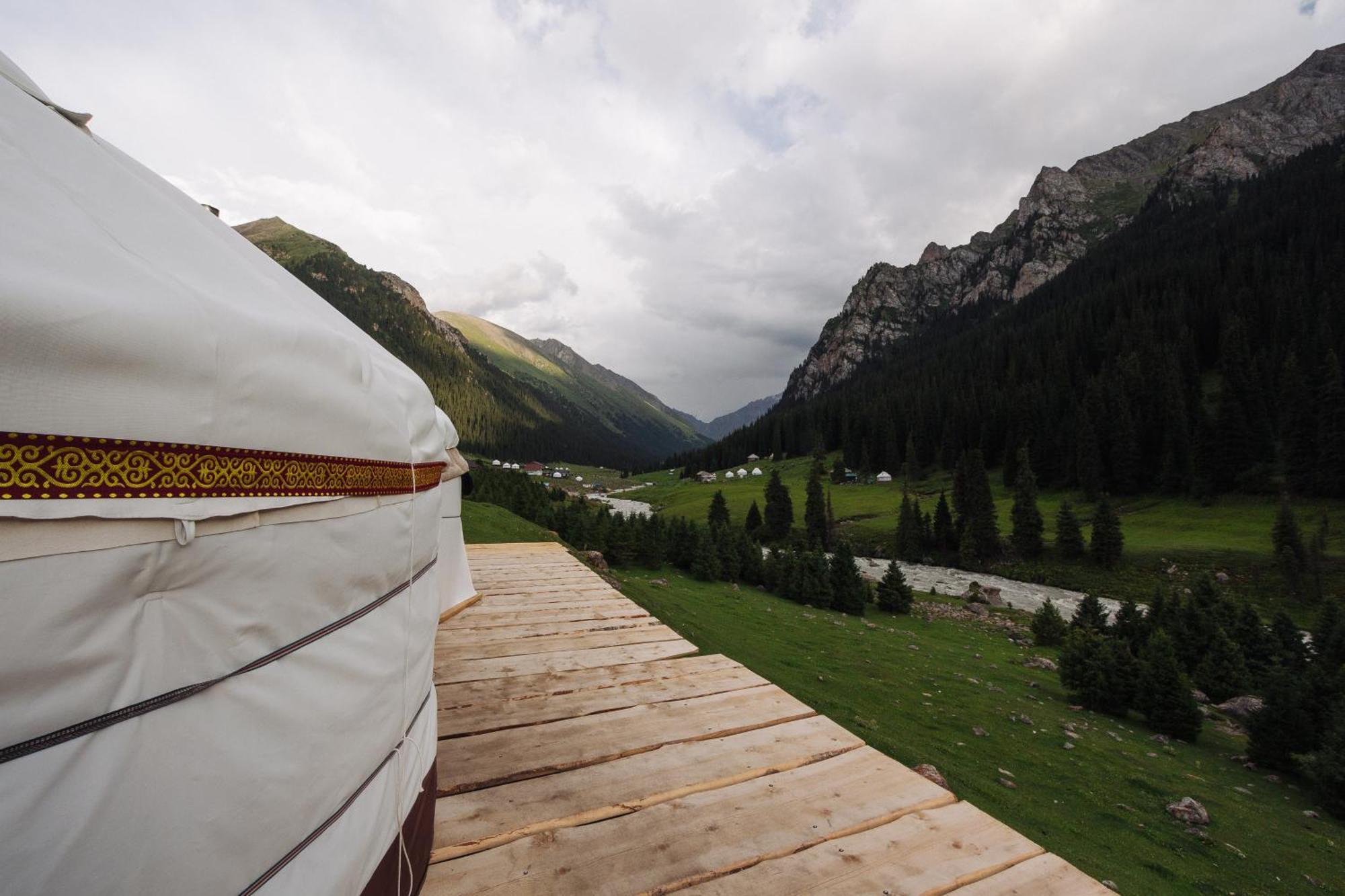 Eco Yurt Camp Arashan Hotel Teploklyuchenka Exterior photo