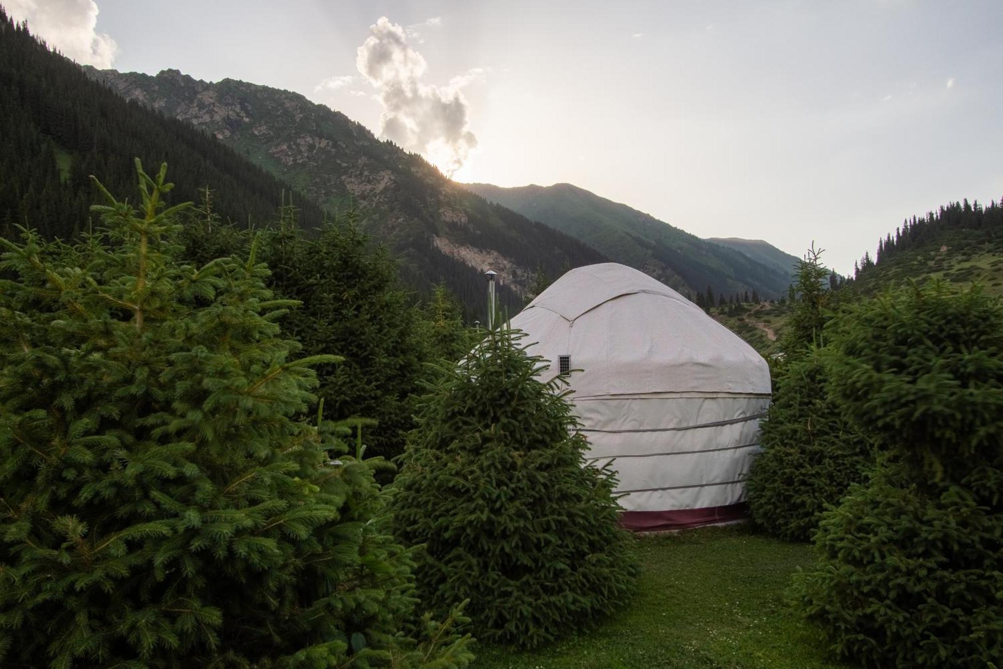 Eco Yurt Camp Arashan Hotel Teploklyuchenka Exterior photo