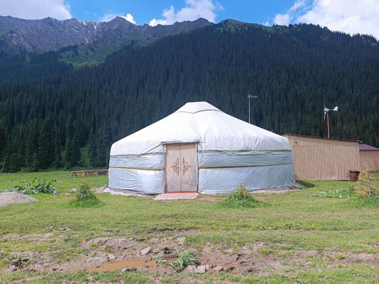 Eco Yurt Camp Arashan Hotel Teploklyuchenka Exterior photo